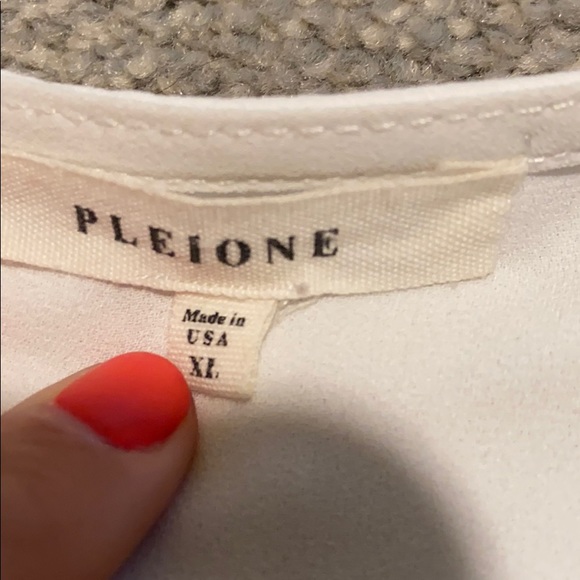 Blouse - Picture 2 of 2